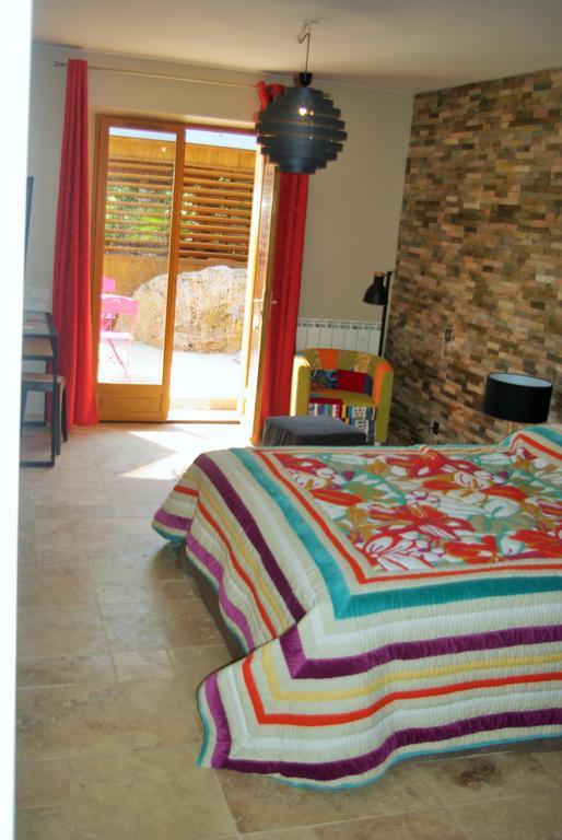 Bed and Breakfast Domaine Les Cigales Муан-Сарту Номер фото